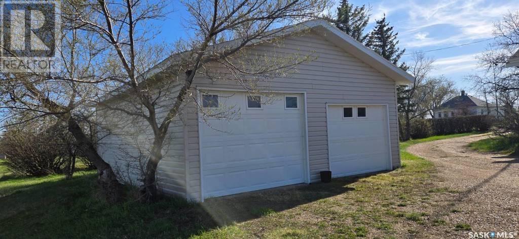 130 2nd Street E, Kincaid, Saskatchewan  S0H 2J0 - Photo 32 - SK007418
