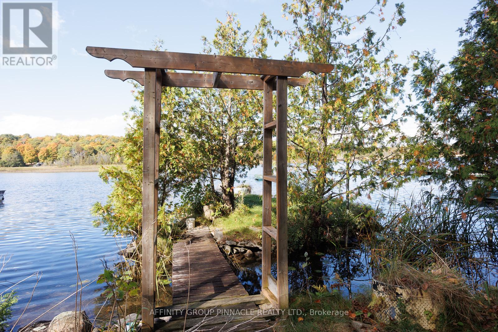 38 Dewey's Island Road, Kawartha Lakes, Ontario  K0M 1N0 - Photo 8 - X12263960