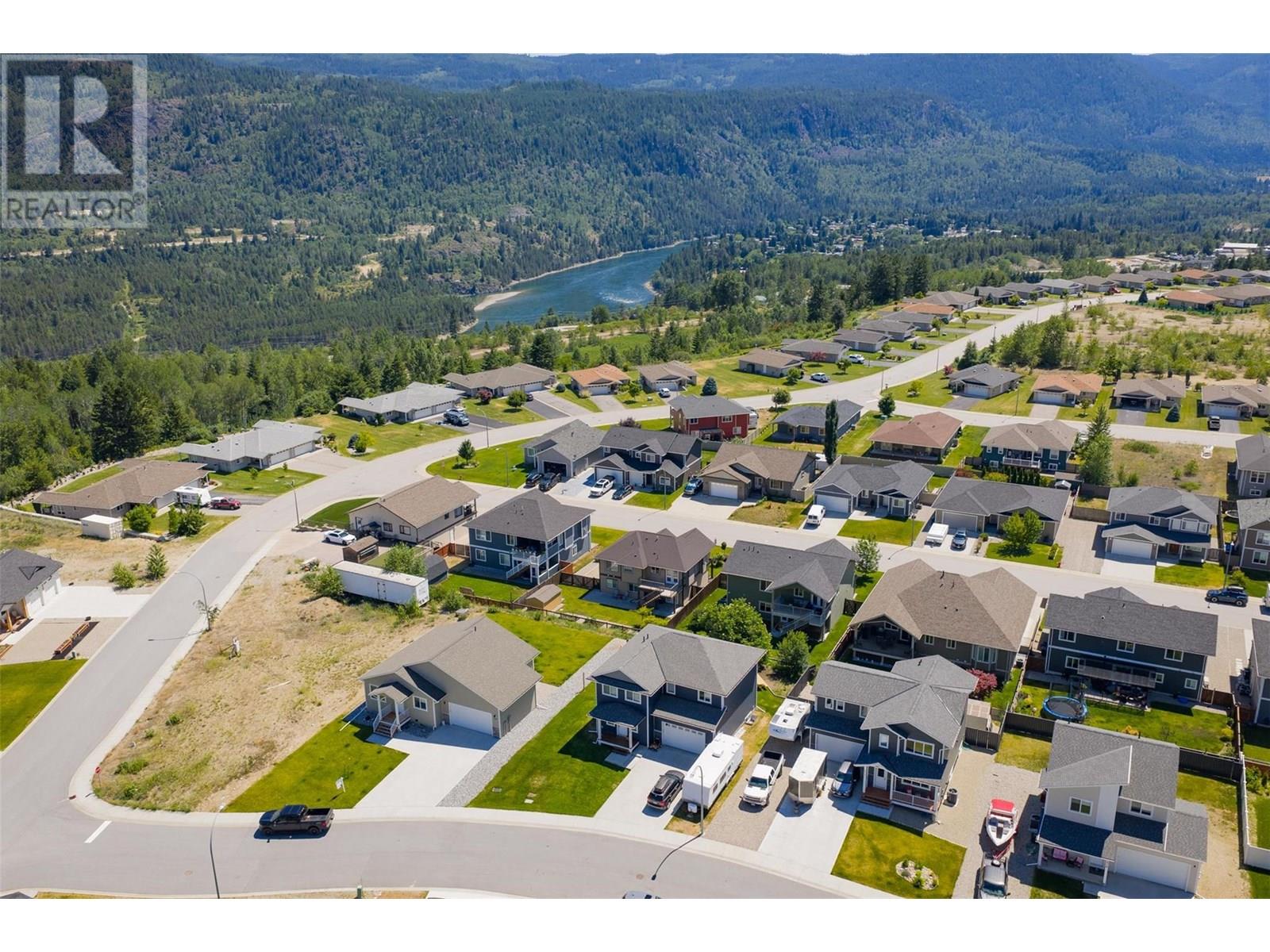 1508 Aspen Lane, Castlegar, British Columbia  V1N 4X8 - Photo 9 - 10354588