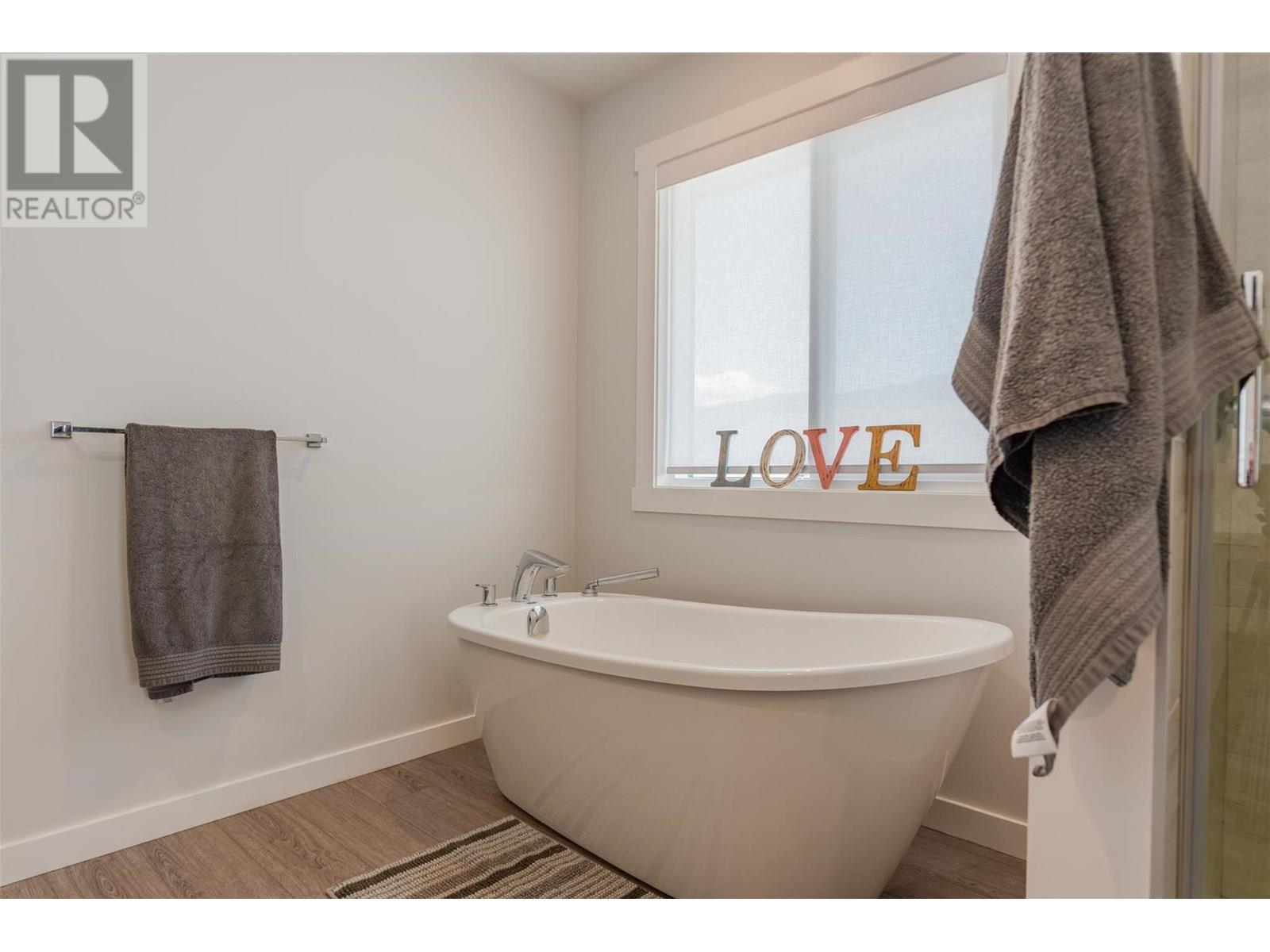 1508 Aspen Lane, Castlegar, British Columbia  V1N 4X8 - Photo 39 - 10354588