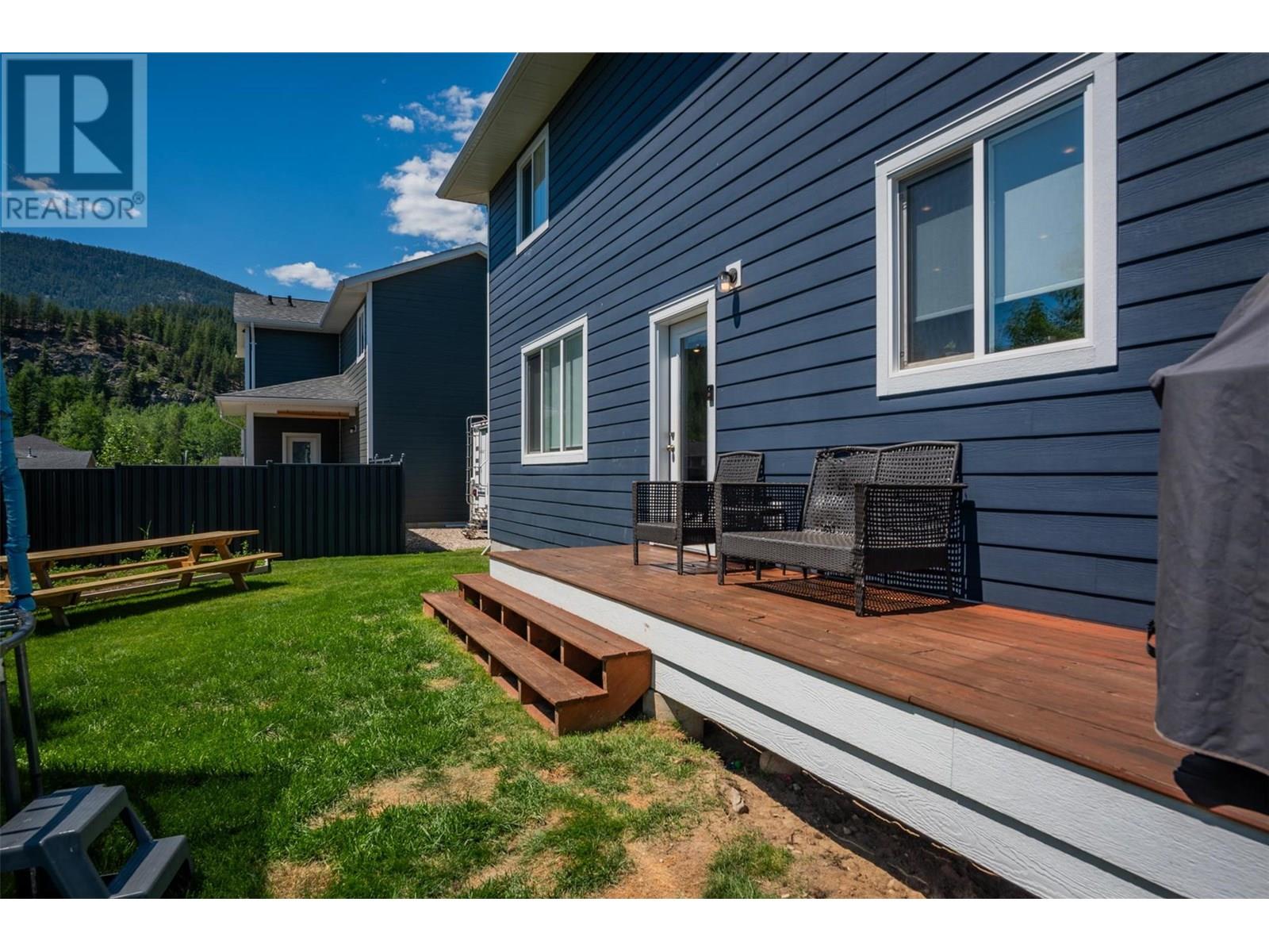 1508 Aspen Lane, Castlegar, British Columbia  V1N 4X8 - Photo 67 - 10354588