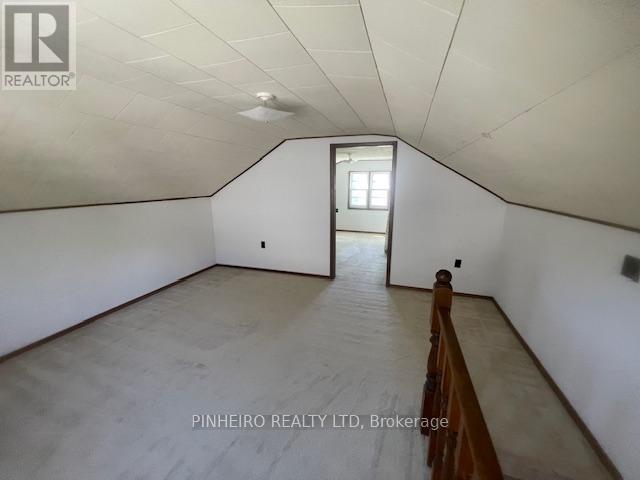 22566 Adelaide Street N, Strathroy-Caradoc (Mount Brydges), Ontario  N0L 1W0 - Photo 22 - X12263869