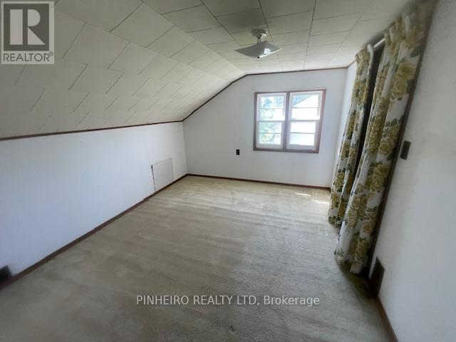 22566 Adelaide Street N, Strathroy-Caradoc (Mount Brydges), Ontario  N0L 1W0 - Photo 24 - X12263869