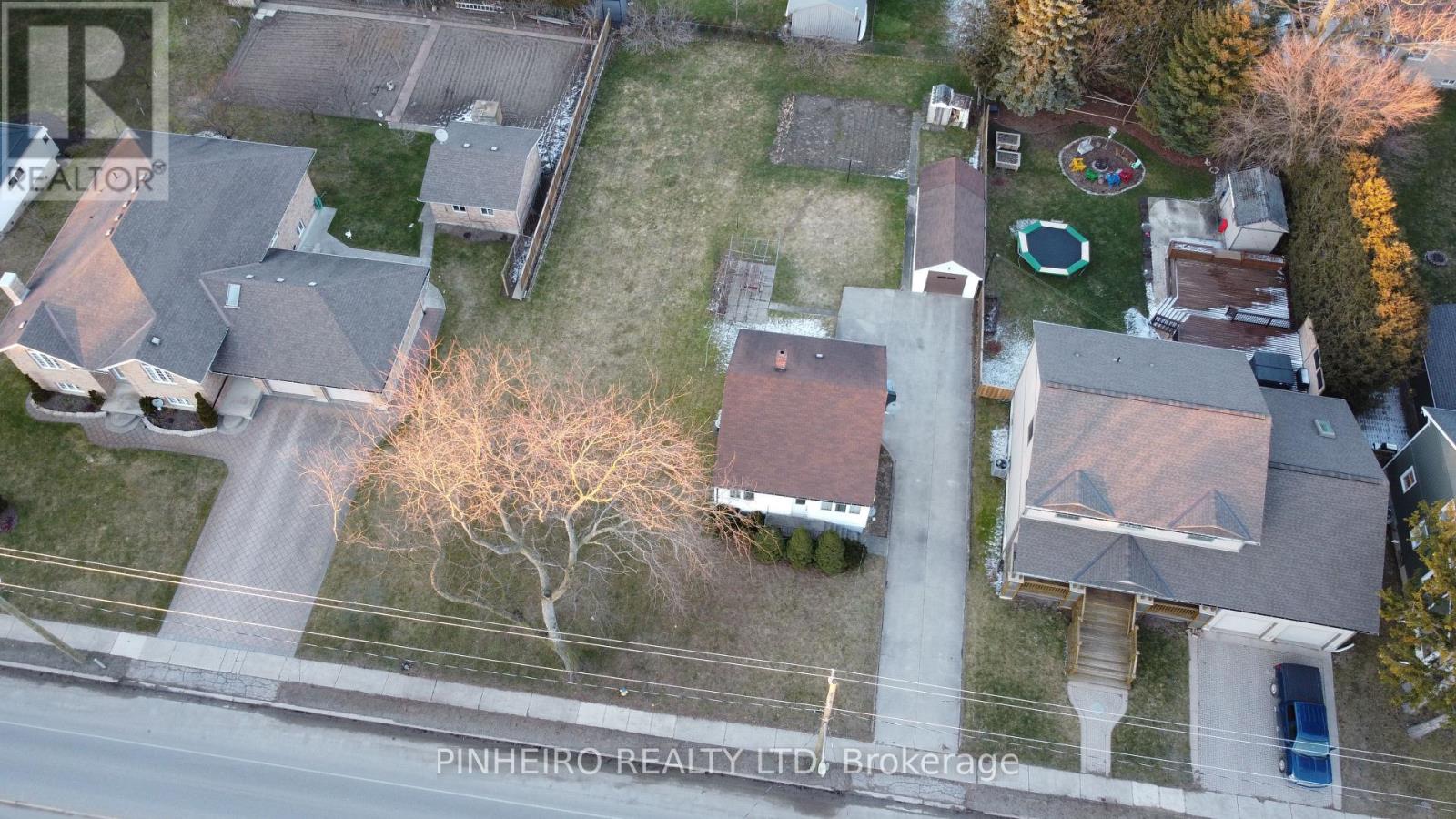 22566 Adelaide Street N, Strathroy-Caradoc (Mount Brydges), Ontario  N0L 1W0 - Photo 26 - X12263869