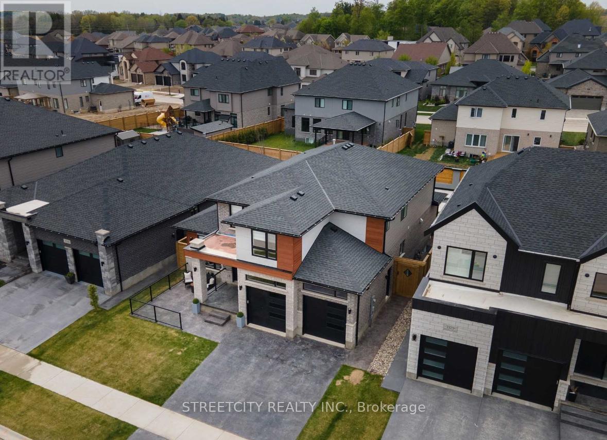 Property at 3335 MERSEA STREET image 2