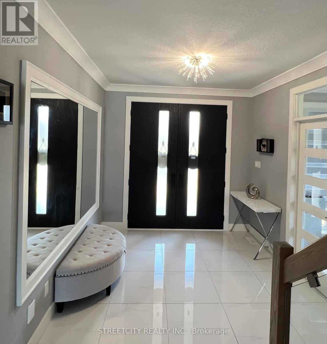 Property at 3335 MERSEA STREET image 4