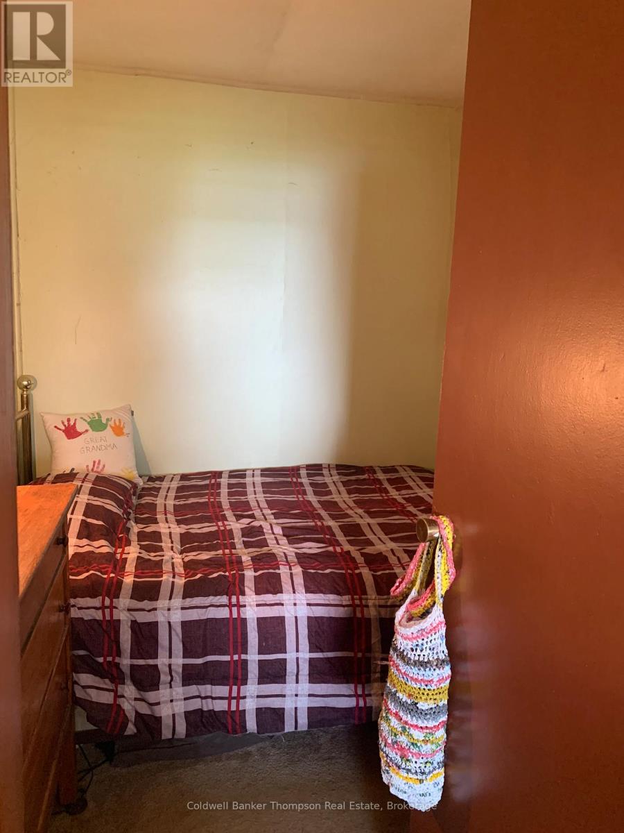 10 George Street, Magnetawan, Ontario  P0A 1P0 - Photo 14 - X12263618