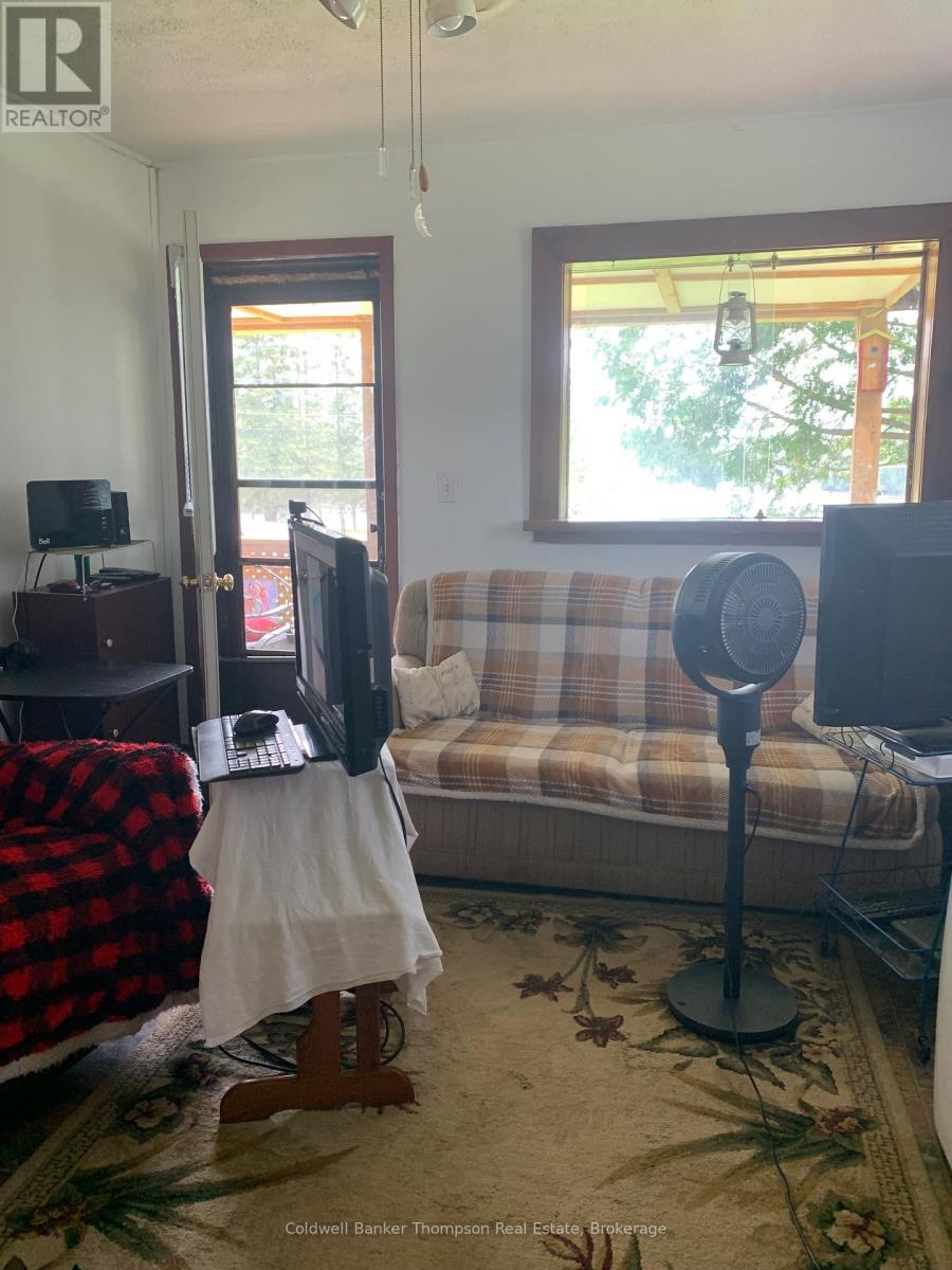 10 George Street, Magnetawan, Ontario  P0A 1P0 - Photo 9 - X12263618