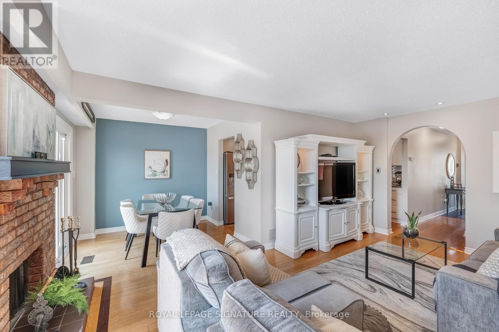 Property at 66 SPRINGHOUSE SQUARE image 3