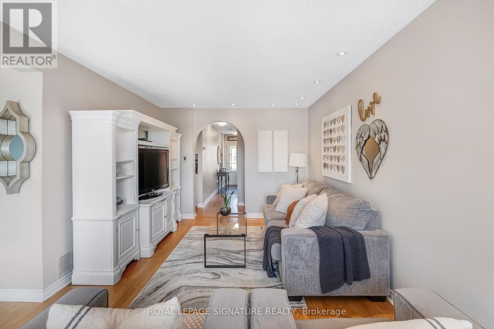 Property at 66 SPRINGHOUSE SQUARE image 4