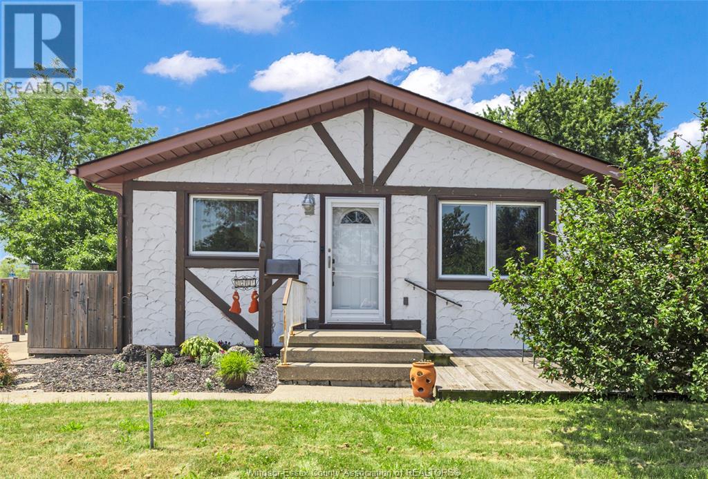 MLS# 25016949: 3297 ROSEBRIAR ROAD, Windsor, Canada