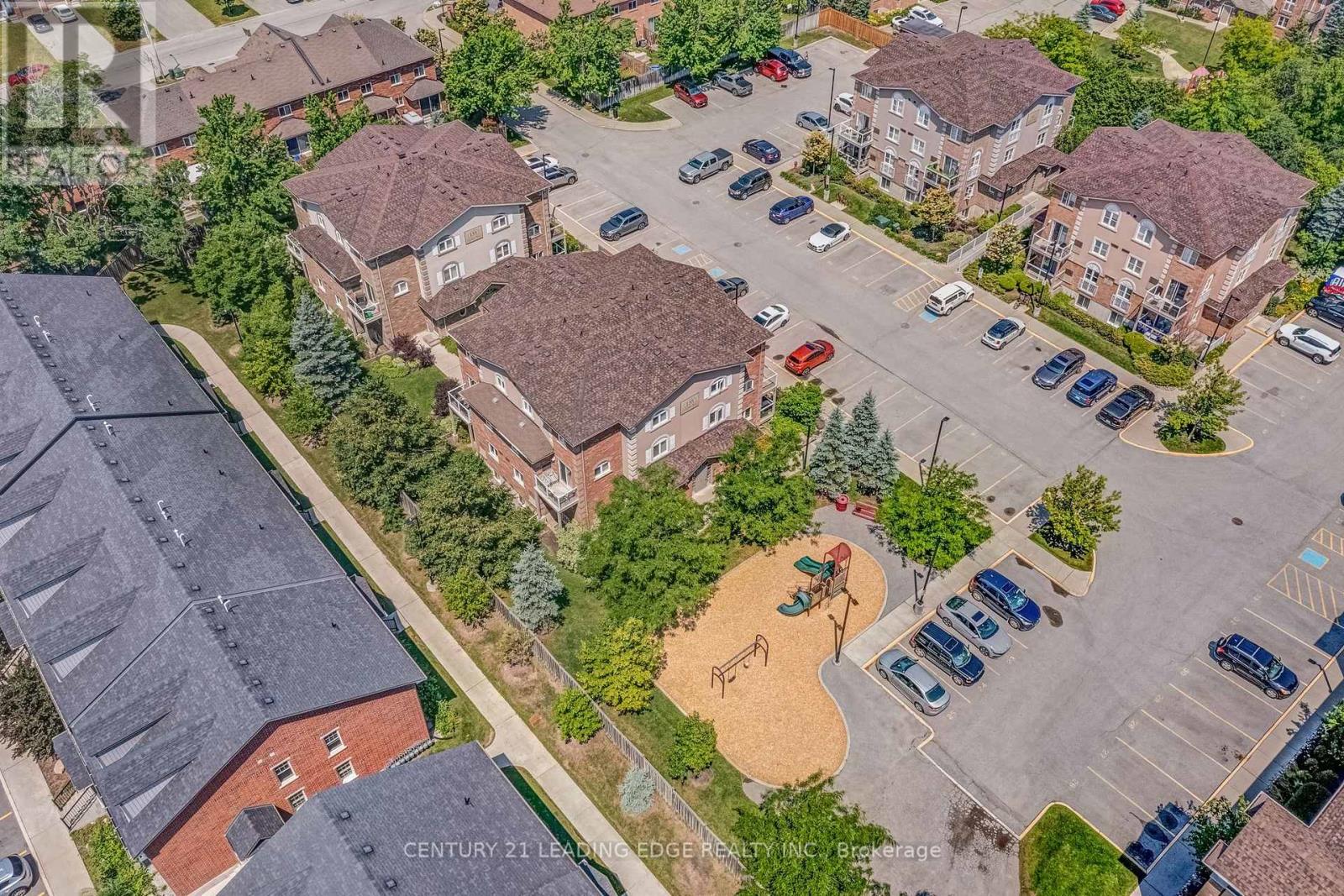135 Syndenham Wells, Barrie, Ontario  L4M 0H3 - Photo 34 - S12263857