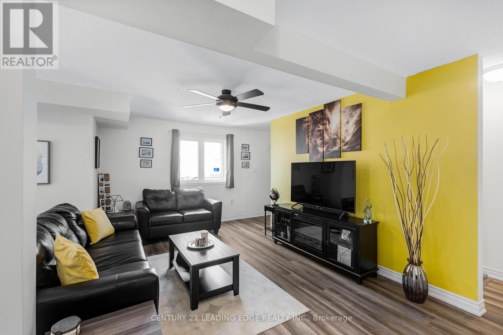 135 Syndenham Wells, Barrie, Ontario  L4M 0H3 - Photo 5 - S12263857