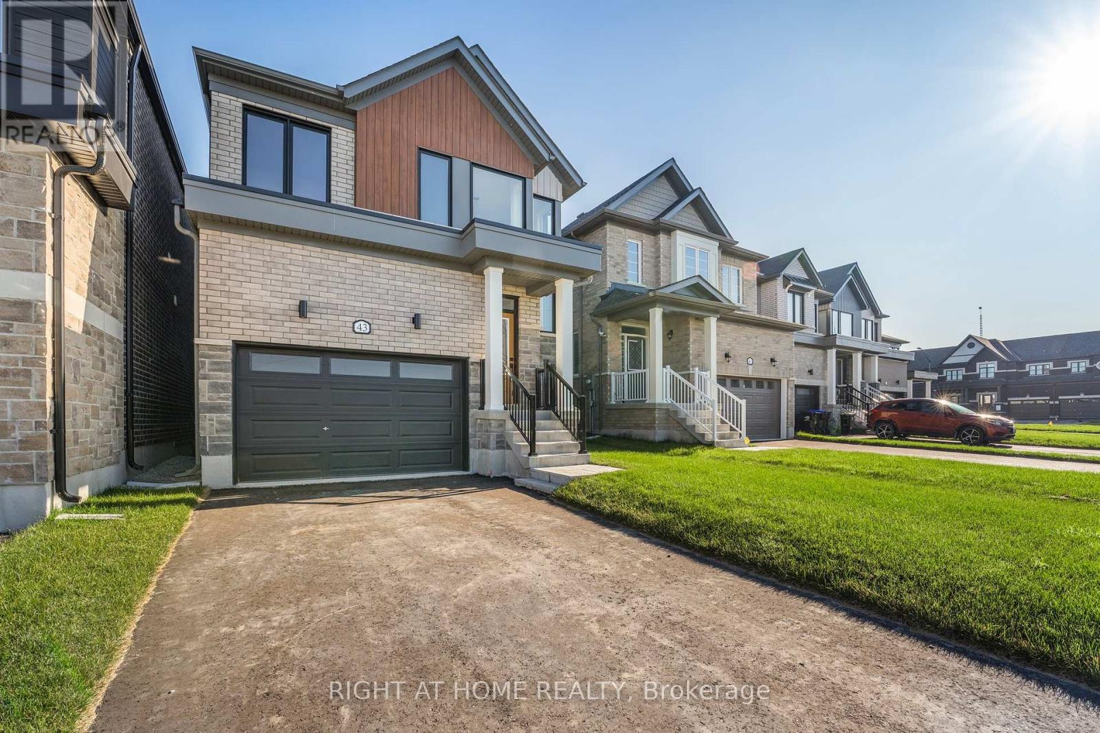 Property at 43 FEDERICA CRESCENT image 1