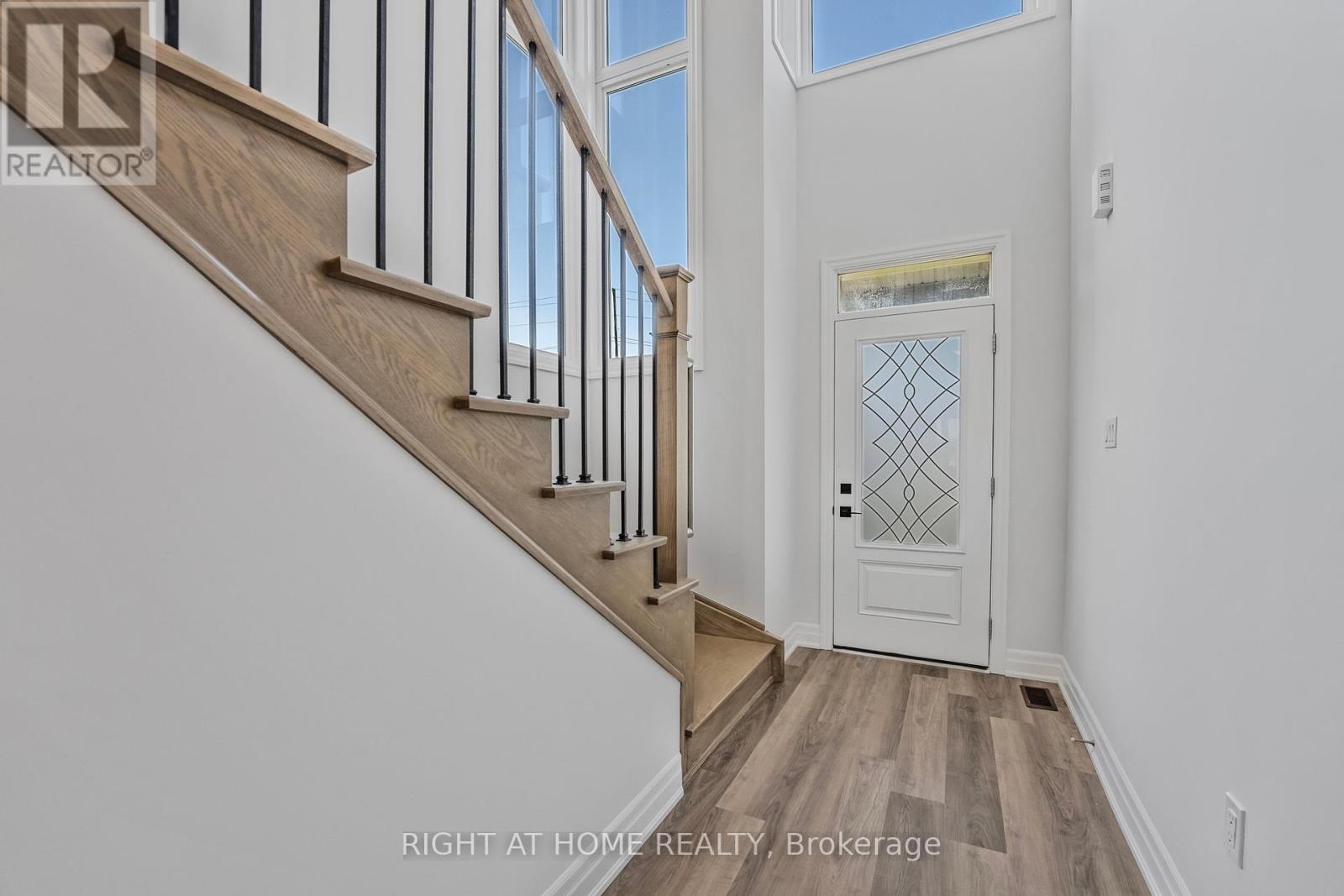 43 Federica Crescent, Wasaga Beach, Ontario  L9Z 0N5 - Photo 6 - S12263880