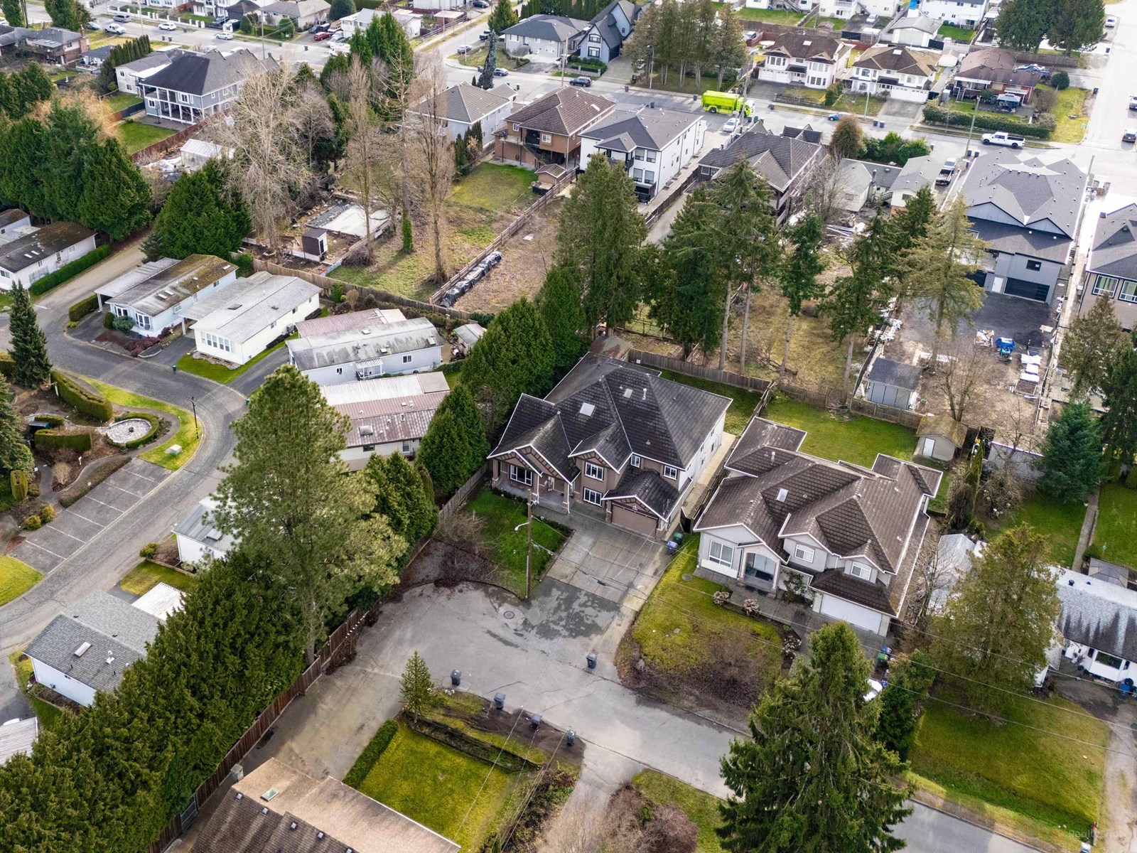 Property at 13466 81B AVENUE image 3