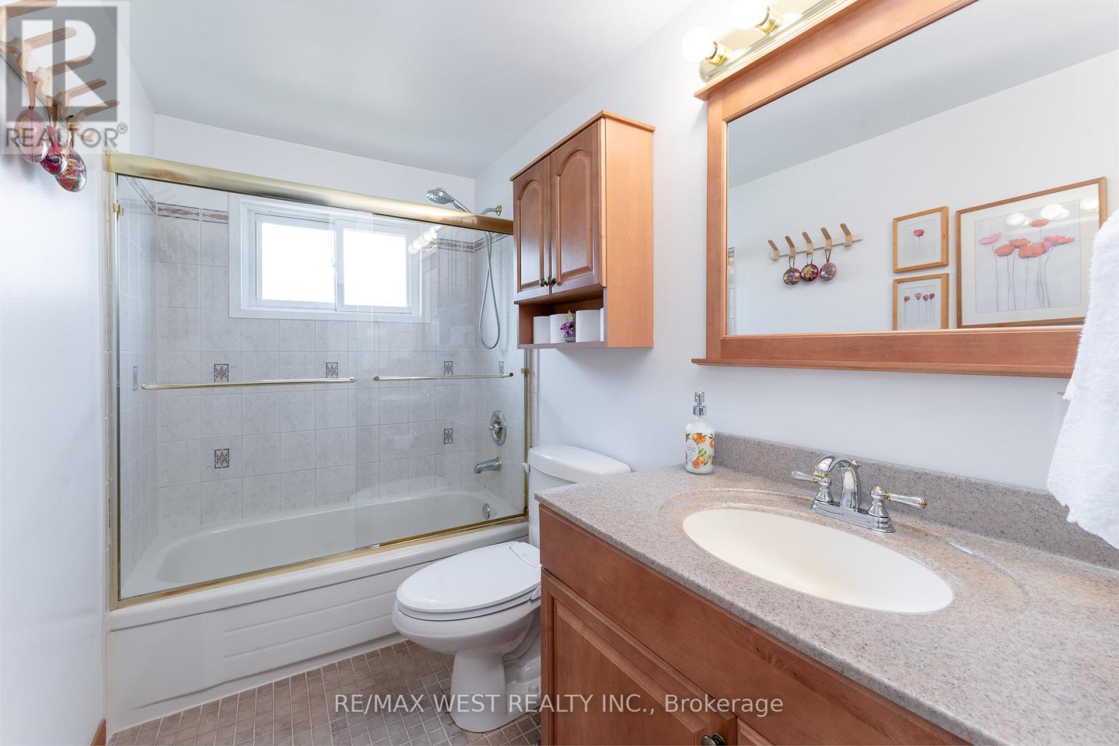 44 Fidelia Crescent, Brampton, Ontario  L6T 3P8 - Photo 15 - W12263733