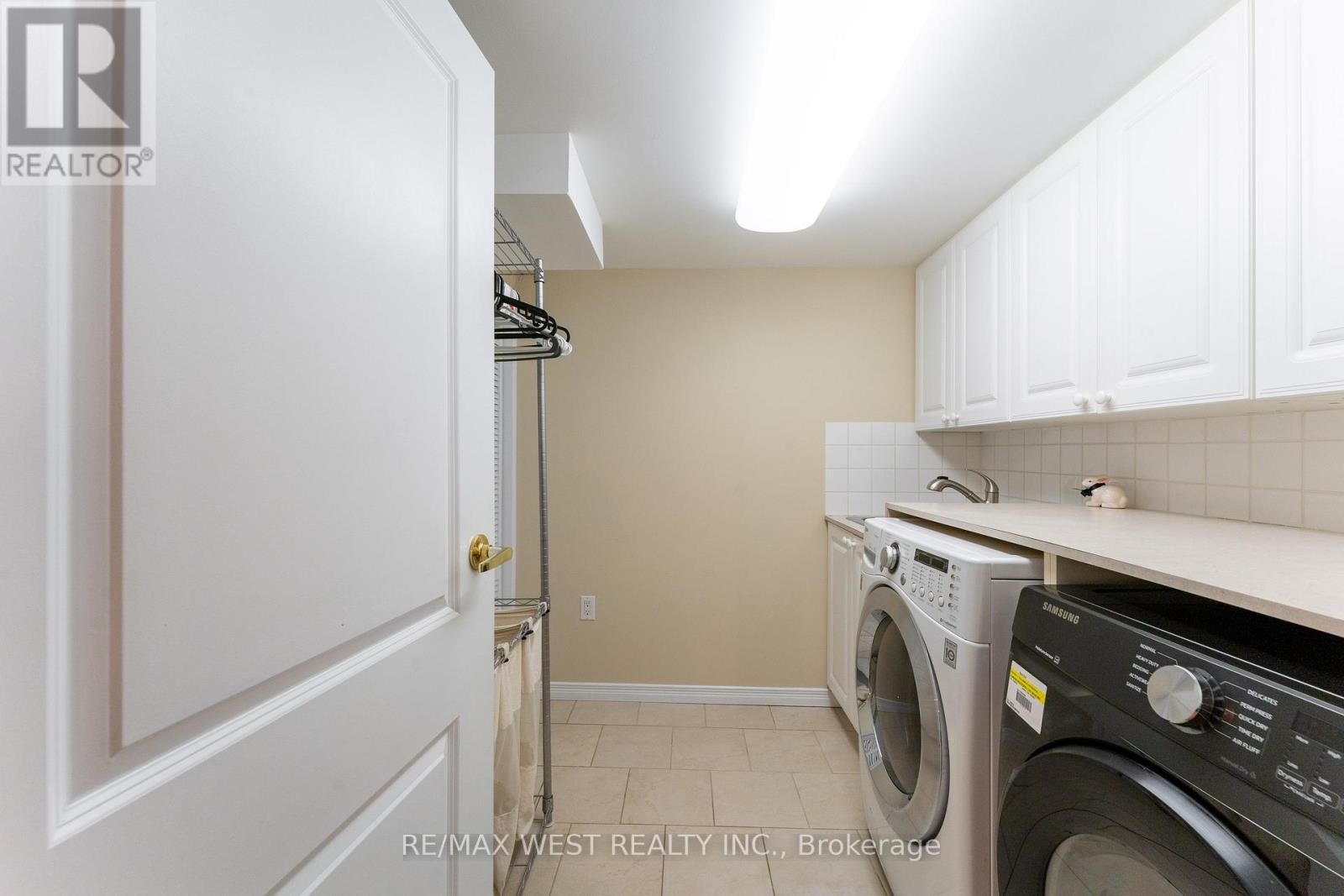 44 Fidelia Crescent, Brampton, Ontario  L6T 3P8 - Photo 22 - W12263733