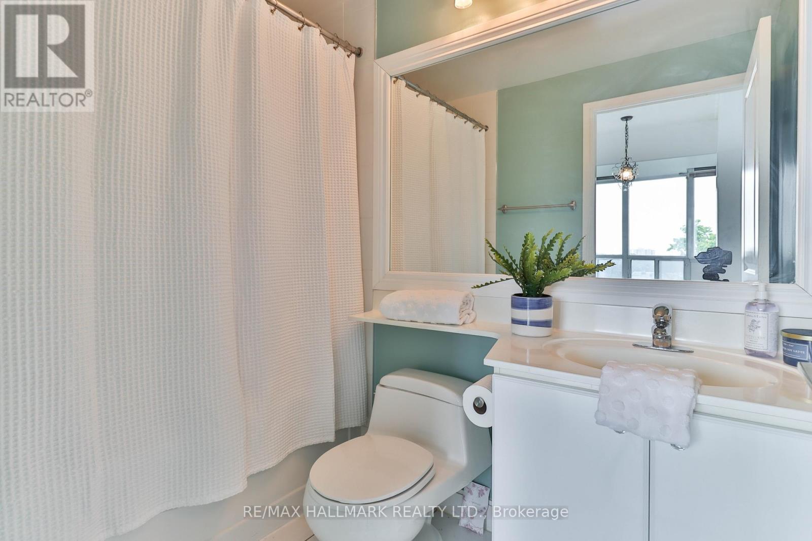 511 - 80 Absolute Avenue, Mississauga (City Centre), Ontario  L4Z 0A5 - Photo 7 - W12263908