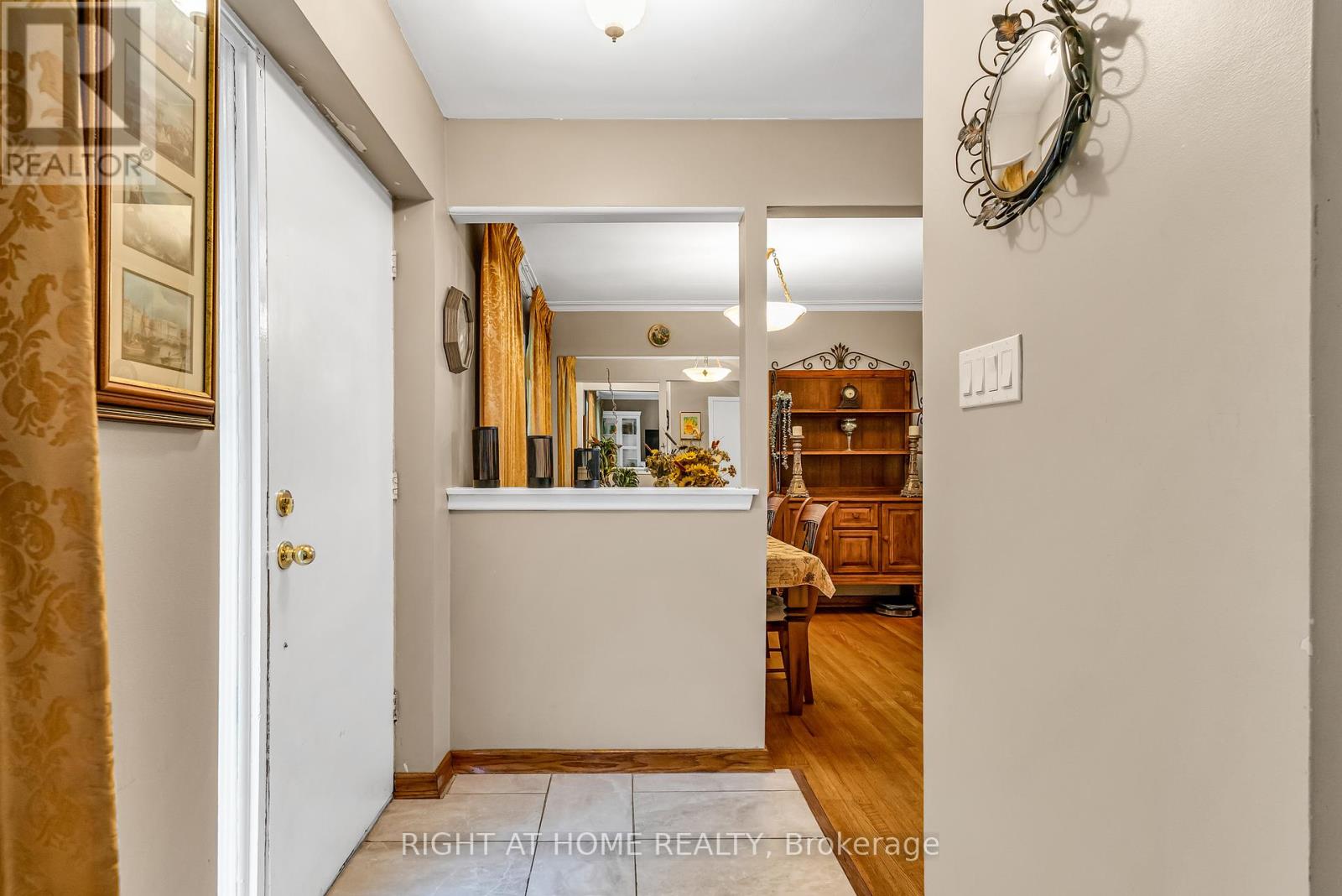 Property at 1 RIDGE POINT CRESCENT image 5