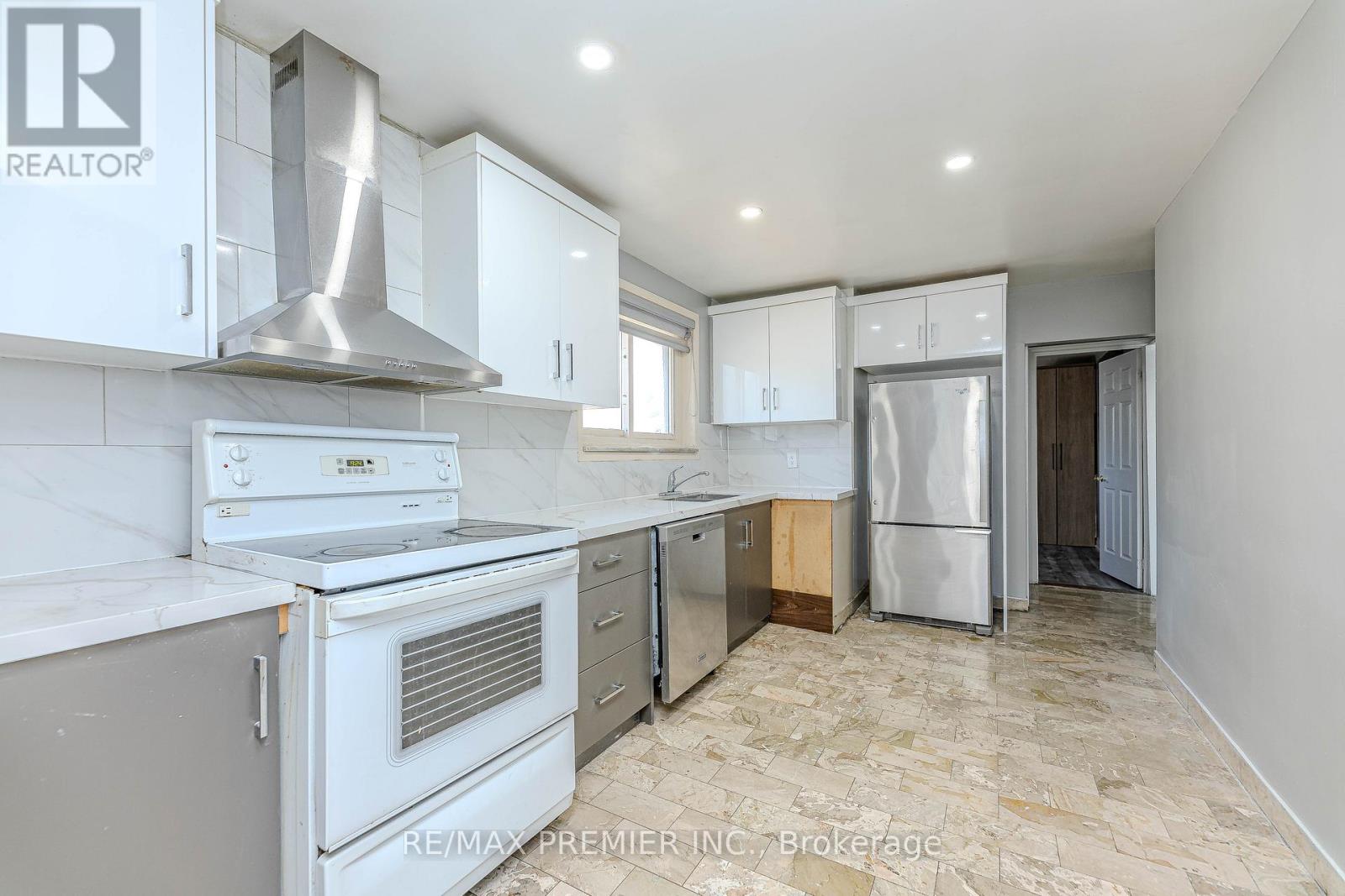 Property at 65 ELNATHAN CRESCENT image 5
