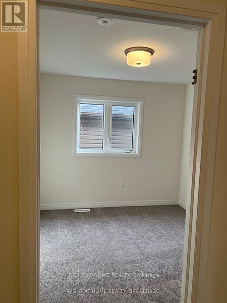 Property at 268 POTTRUFF ROAD image 3