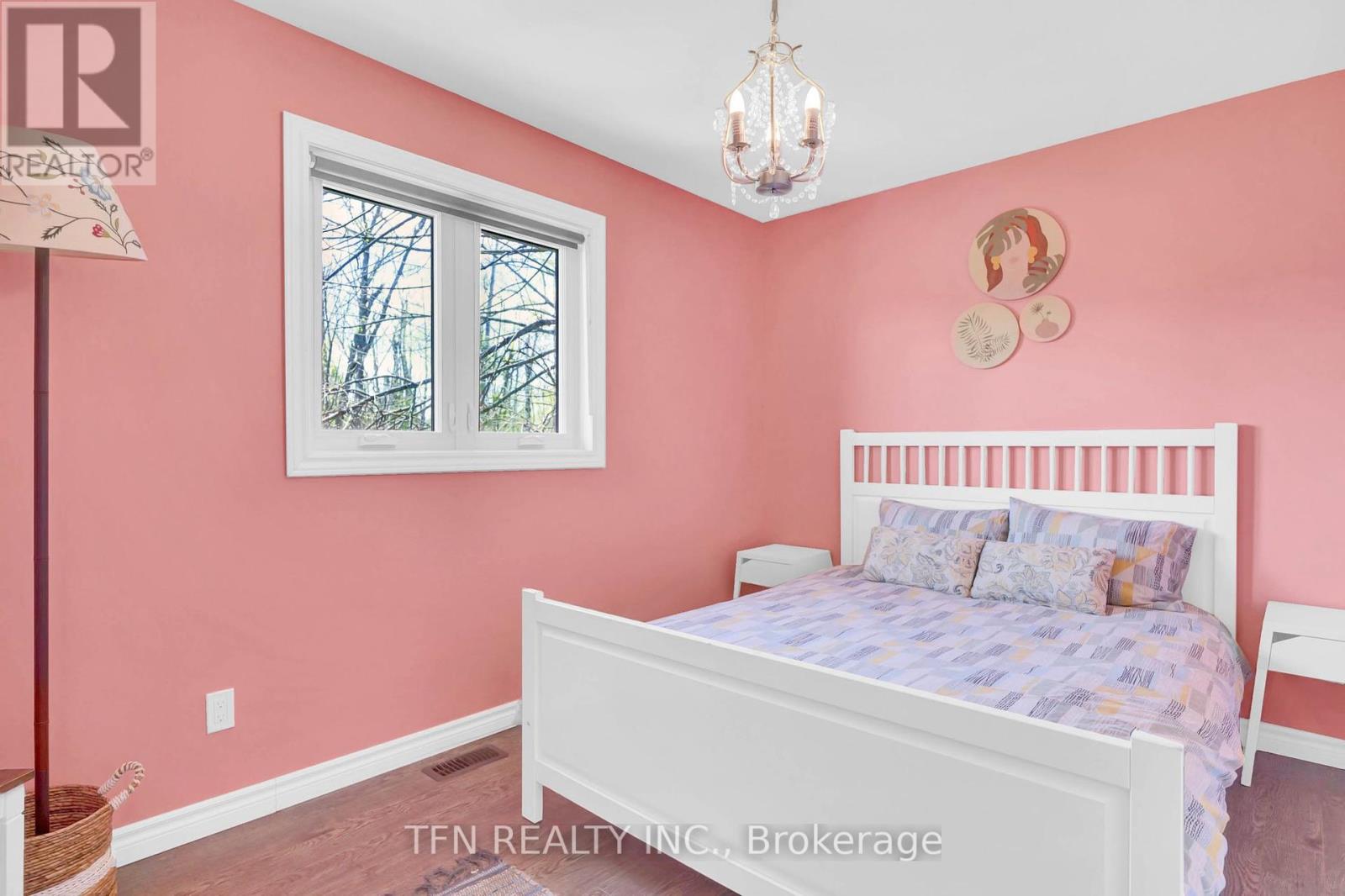 4 Pinewood Boulevard, Kawartha Lakes (Carden), Ontario  K0M 2T0 - Photo 20 - X12263790