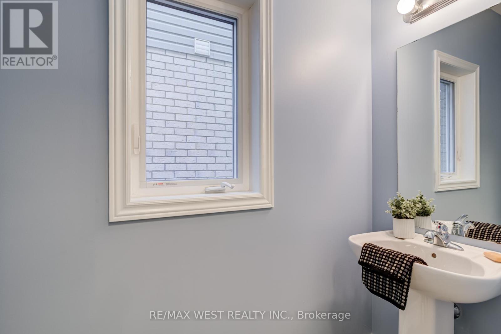 270 Dalgleish Trail, Hamilton, Ontario  L0R 1P0 - Photo 20 - X12263827