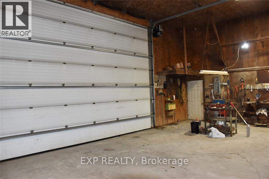 15686 Muirkirk Line, Chatham-Kent (Muirkirk), Ontario  N0L 1X0 - Photo 6 - X12263838