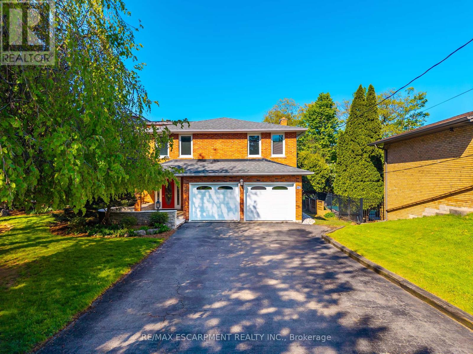 Property at 887 MONTGOMERY DRIVE image 3