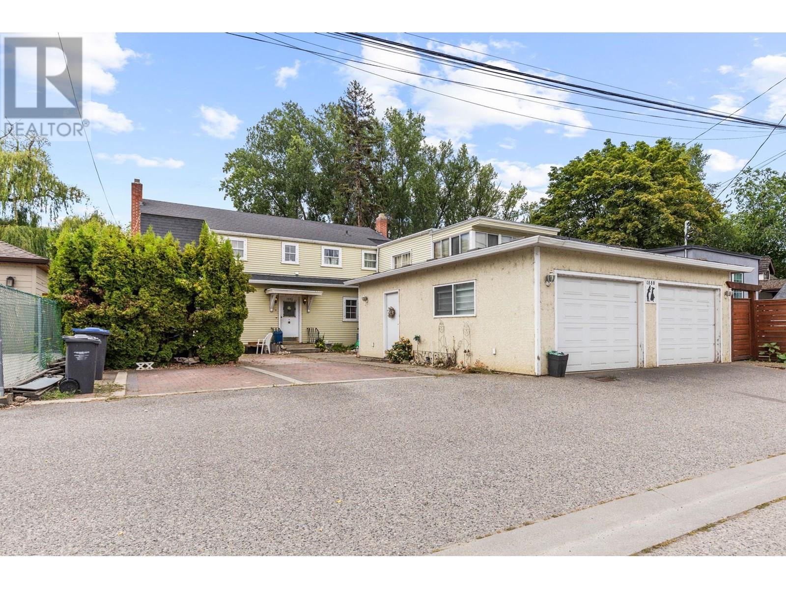 1880 Riverside Avenue, Kelowna, British Columbia