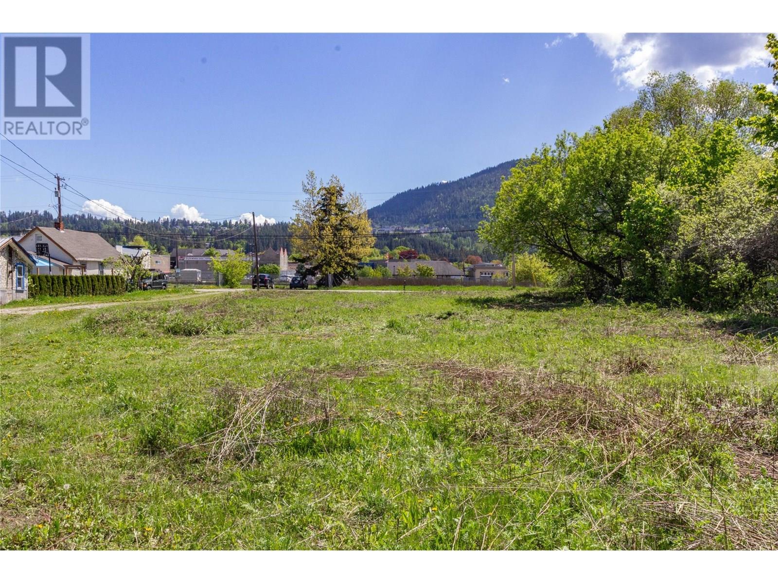 241 Beatty Avenue NW, salmon arm, British Columbia