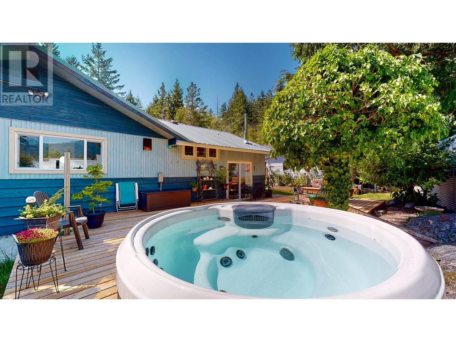 4569 Francis Peninsula Road, Madeira Park, British Columbia  V0N 2H1 - Photo 26 - R3023161