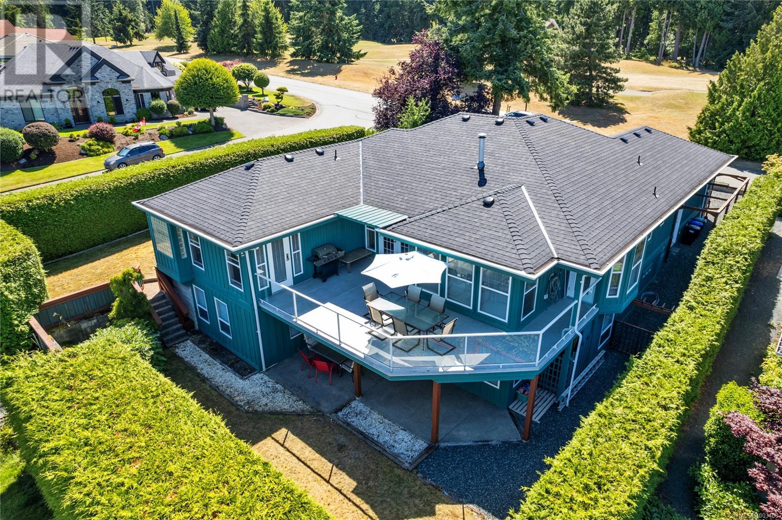 Property at 514 Country Club Dr image 2