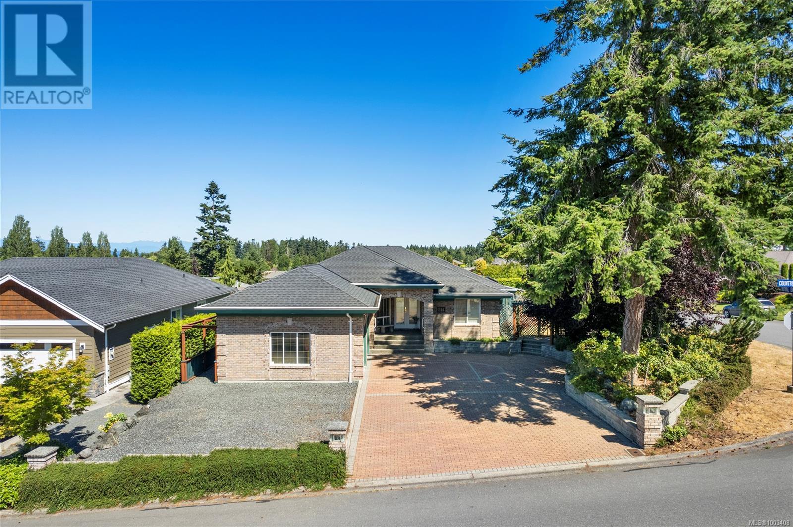 Property at 514 Country Club Dr image 3