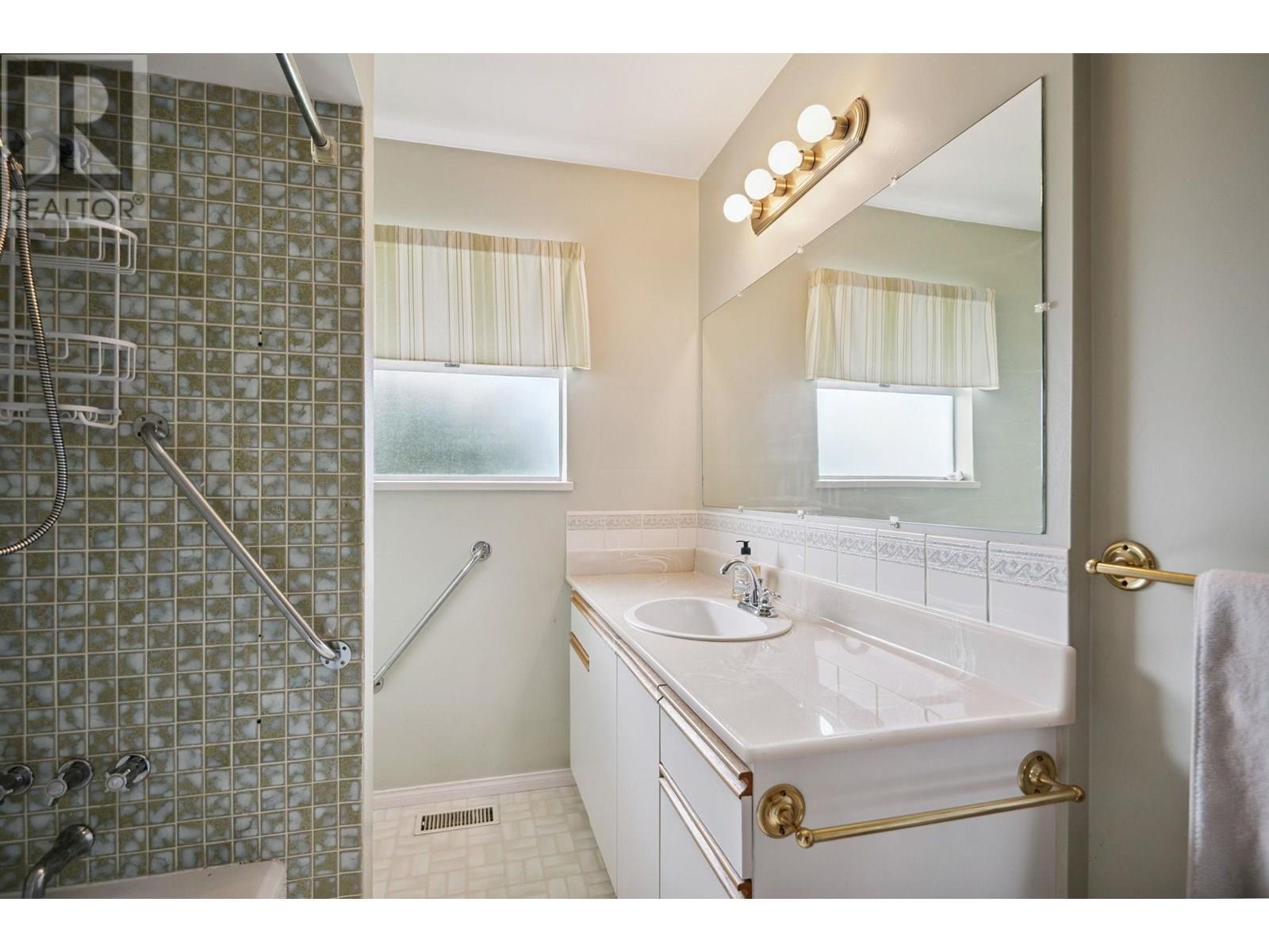 10699 Dennis Crescent, Richmond, British Columbia  V7A 3S2 - Photo 19 - R3022938