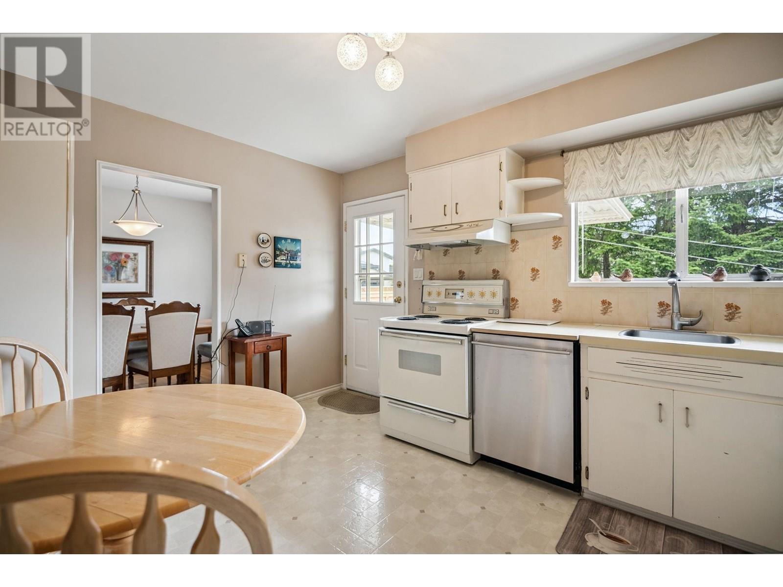 10699 Dennis Crescent, Richmond, British Columbia  V7A 3S2 - Photo 11 - R3022938