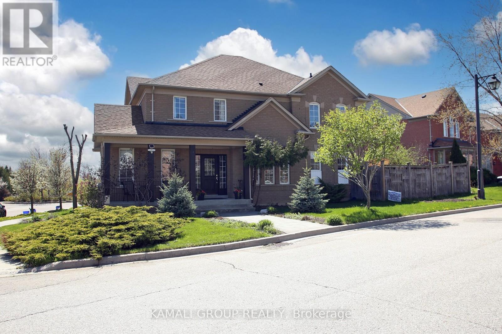 Property at 6 GLENIS GATE image 2