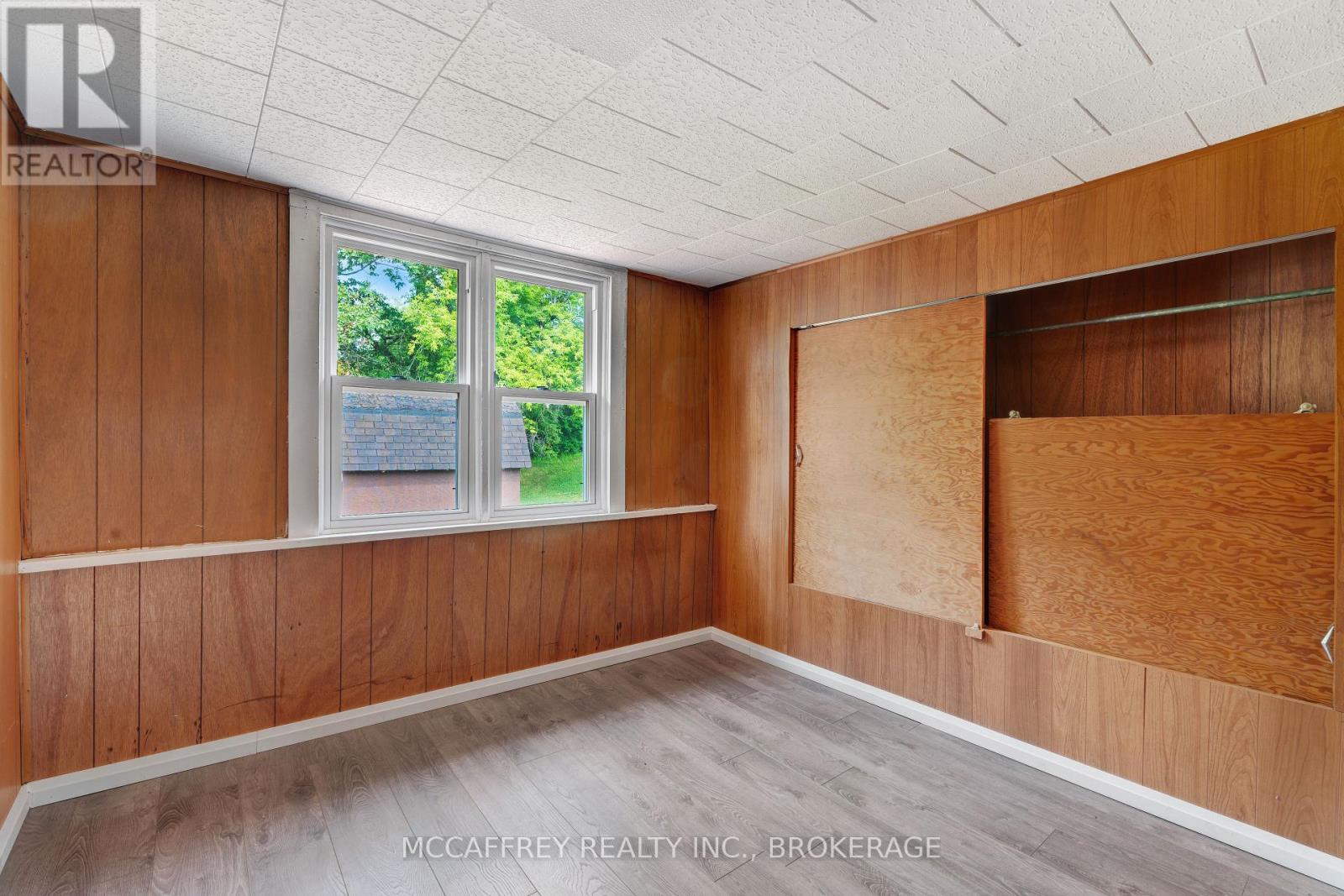 333 Burridge Road, South Frontenac, Ontario  K0H 1T0 - Photo 3 - X12264188