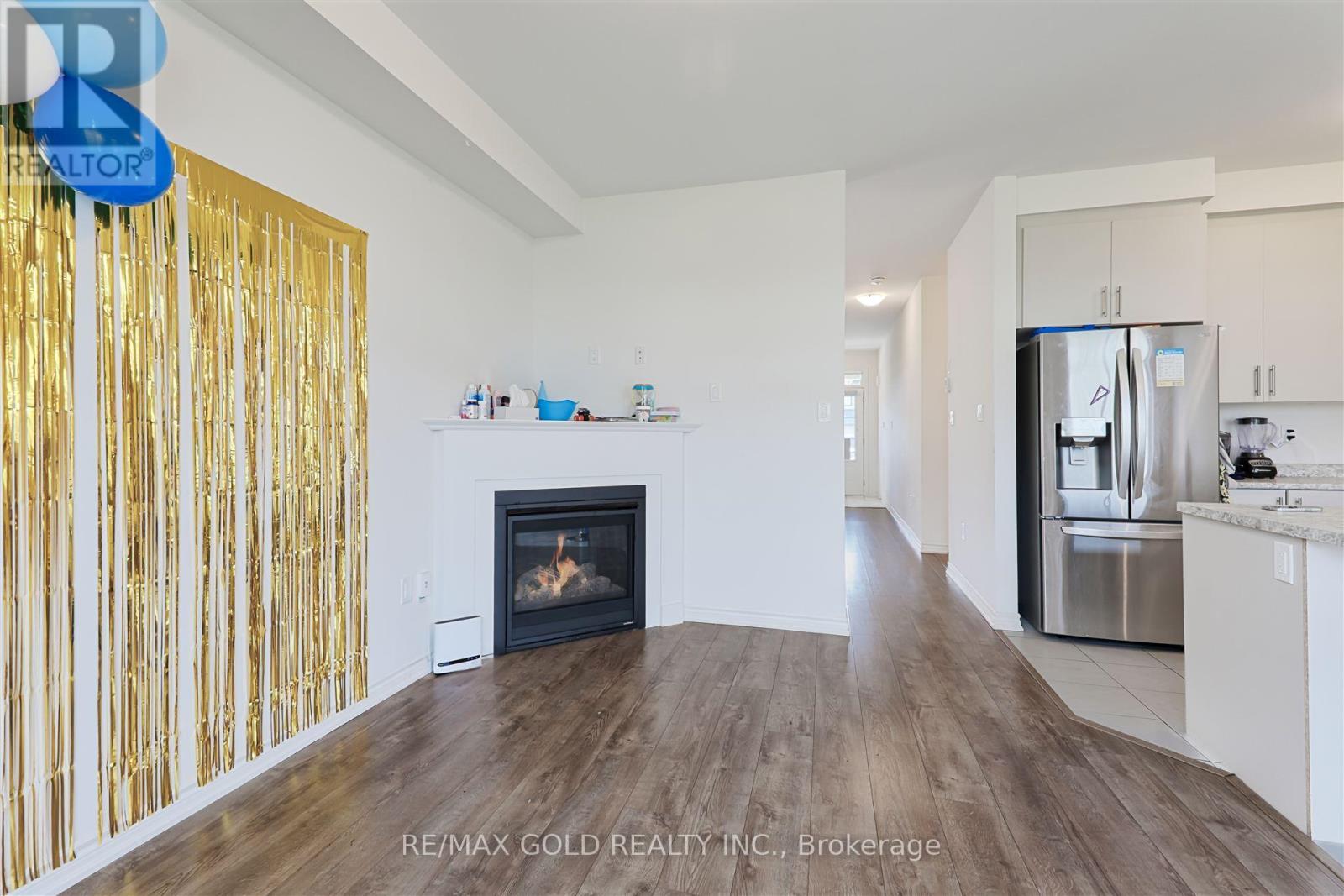 76 Prest Way, Centre Wellington (Fergus), Ontario  N1M 0K1 - Photo 14 - X12182915