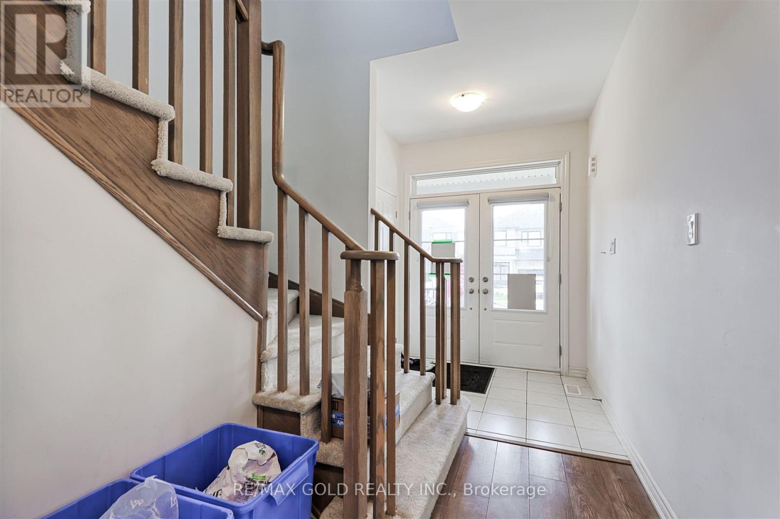 76 Prest Way, Centre Wellington (Fergus), Ontario  N1M 0K1 - Photo 2 - X12182915