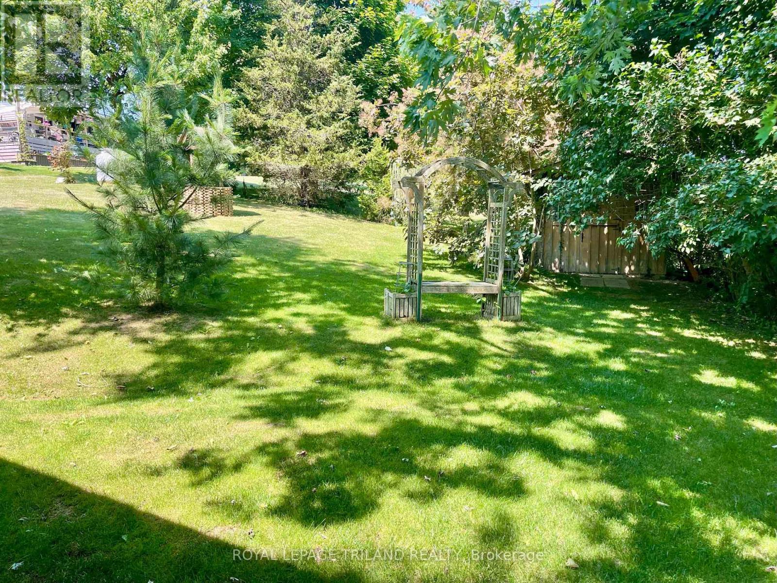 6069 Grandview Road, Dutton/dunwich, Ontario  N0L 2M0 - Photo 19 - X12264074