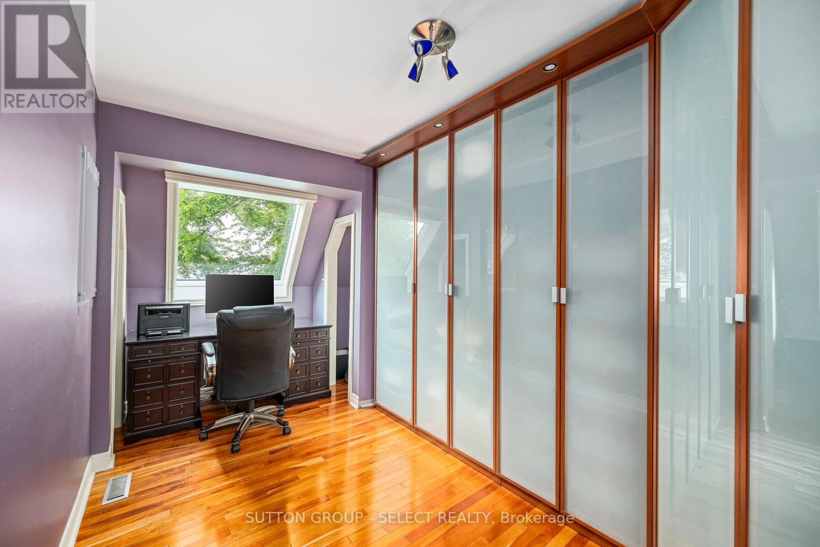 5284 Cliff Road, Lambton Shores (Forest), Ontario  N0N 1J7 - Photo 25 - X12264080