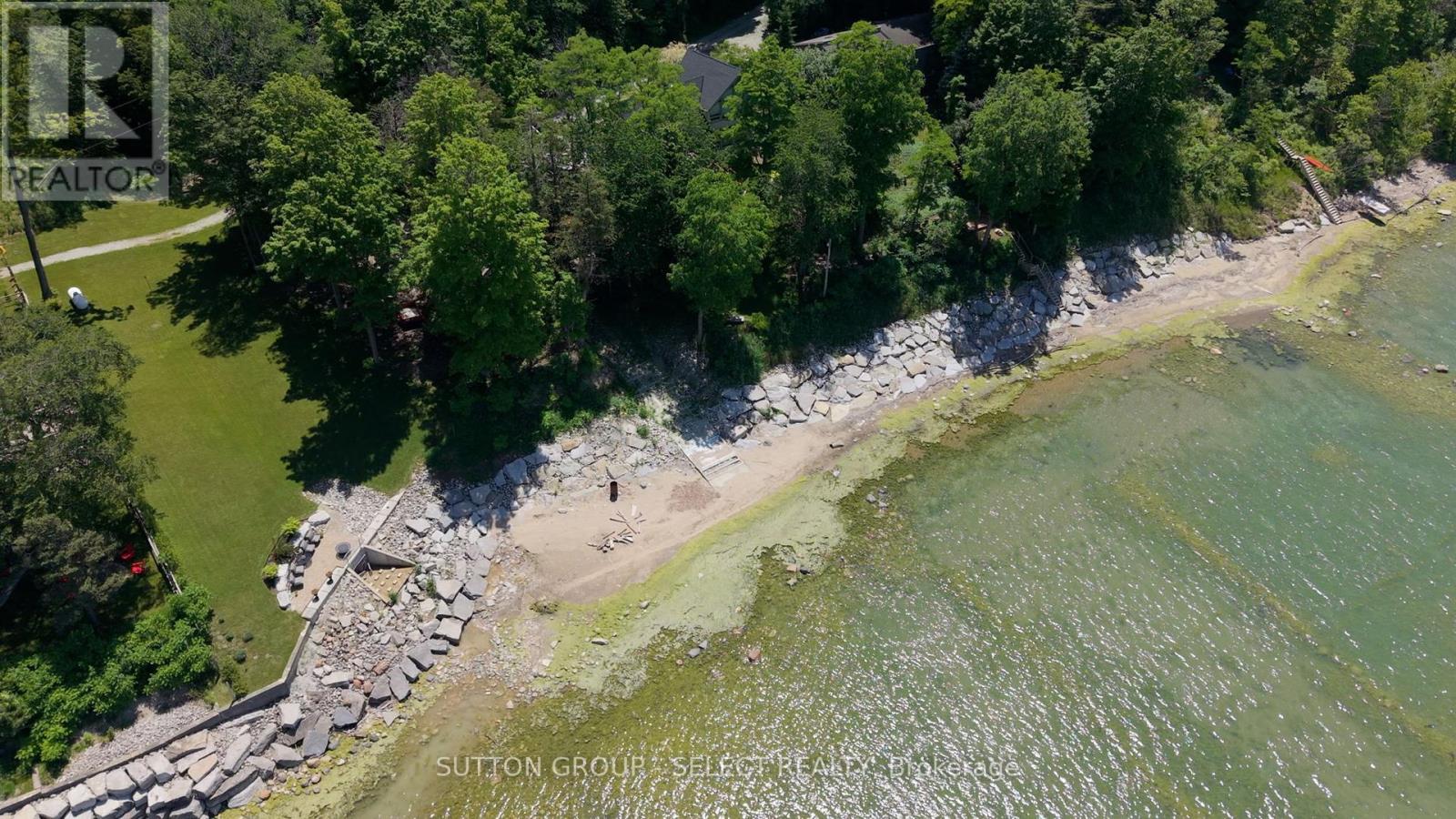 5284 Cliff Road, Lambton Shores (Forest), Ontario  N0N 1J7 - Photo 40 - X12264080