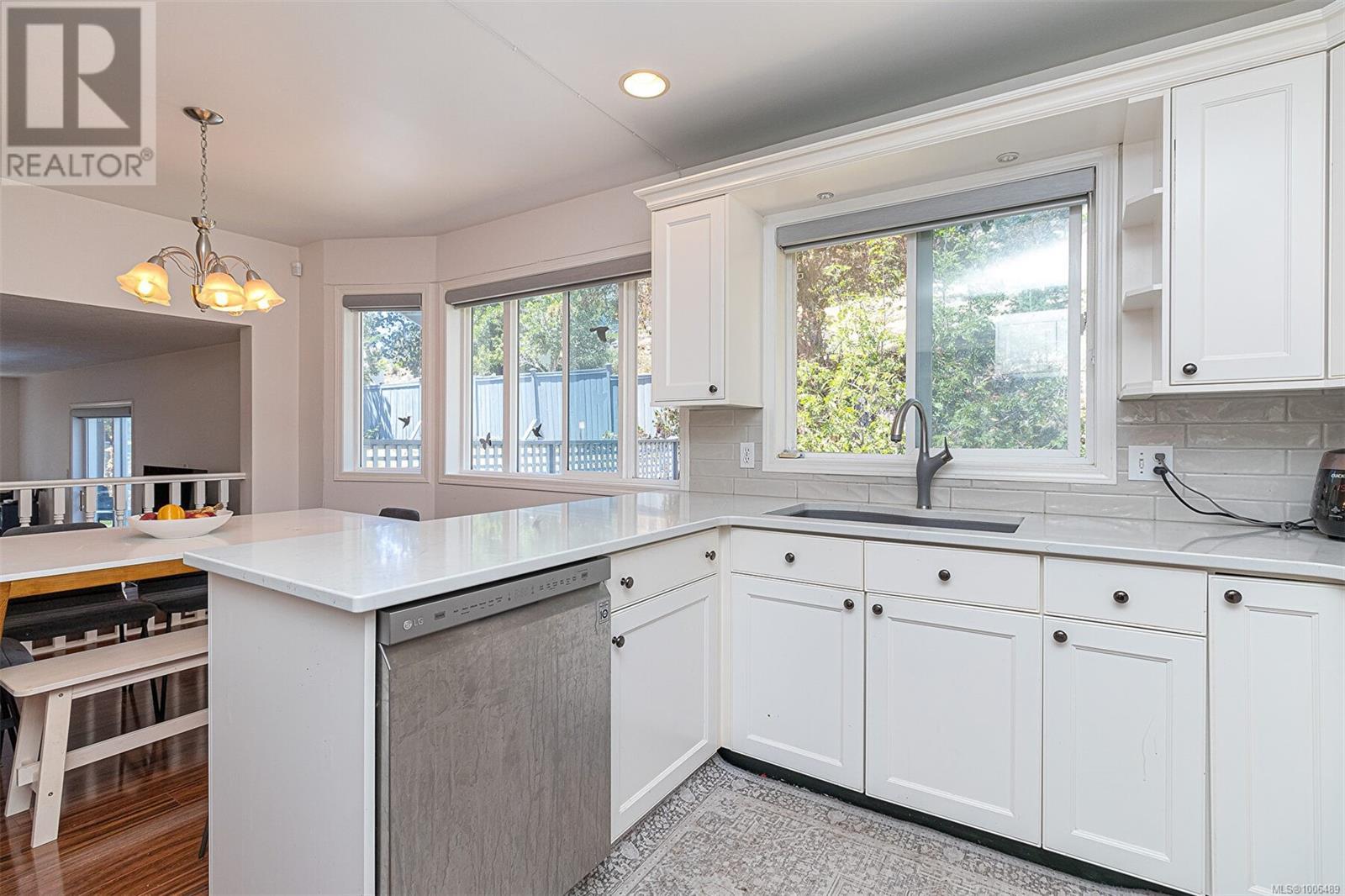 Property at 2619 Crystalview Dr image 1