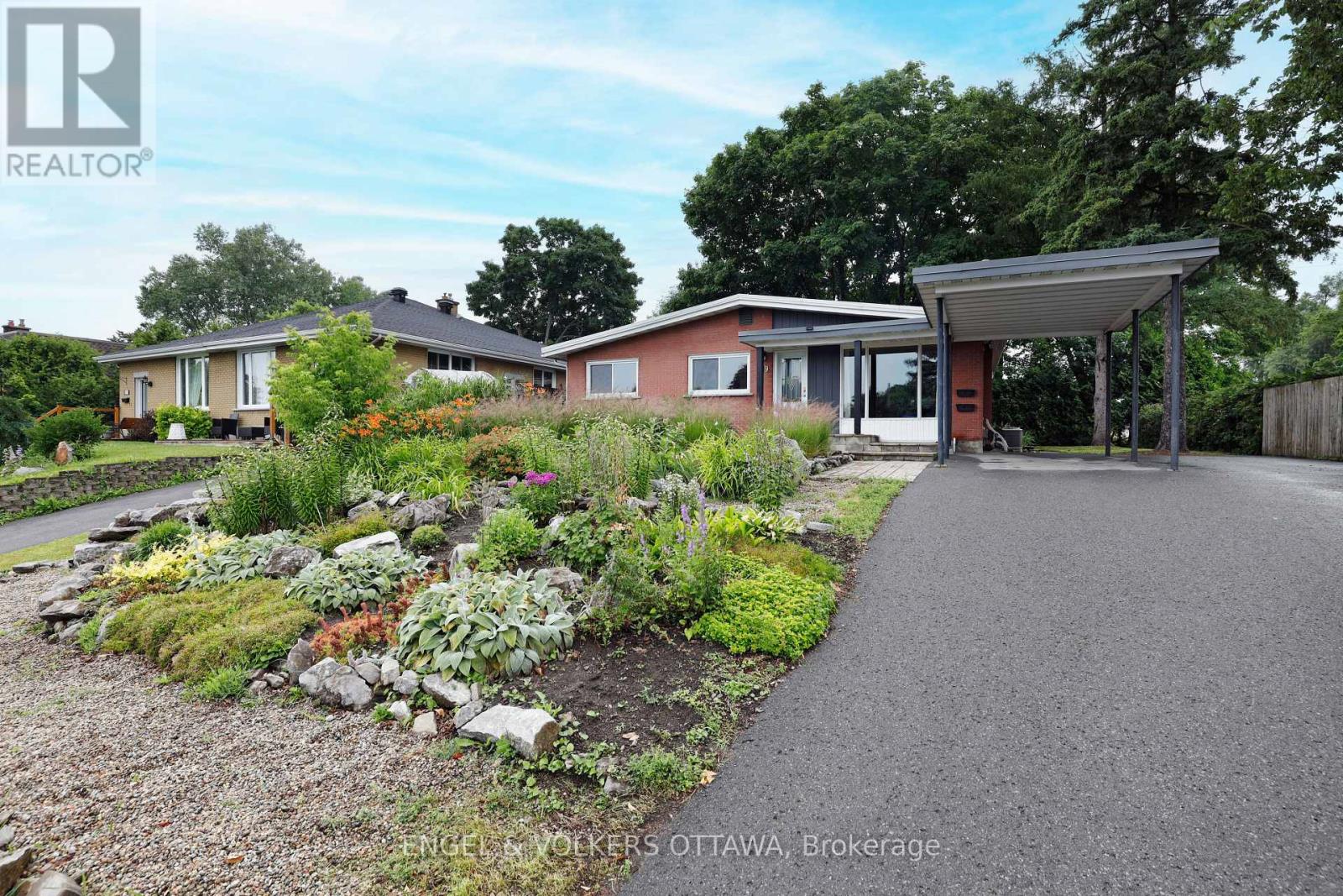 Property at 919 BERMUDA AVENUE image 1