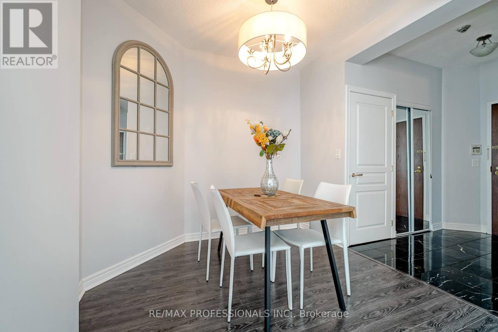 1107 - 100 Hayden Street, Toronto, Ontario  M4Y 3C7 - Photo 16 - C12264053