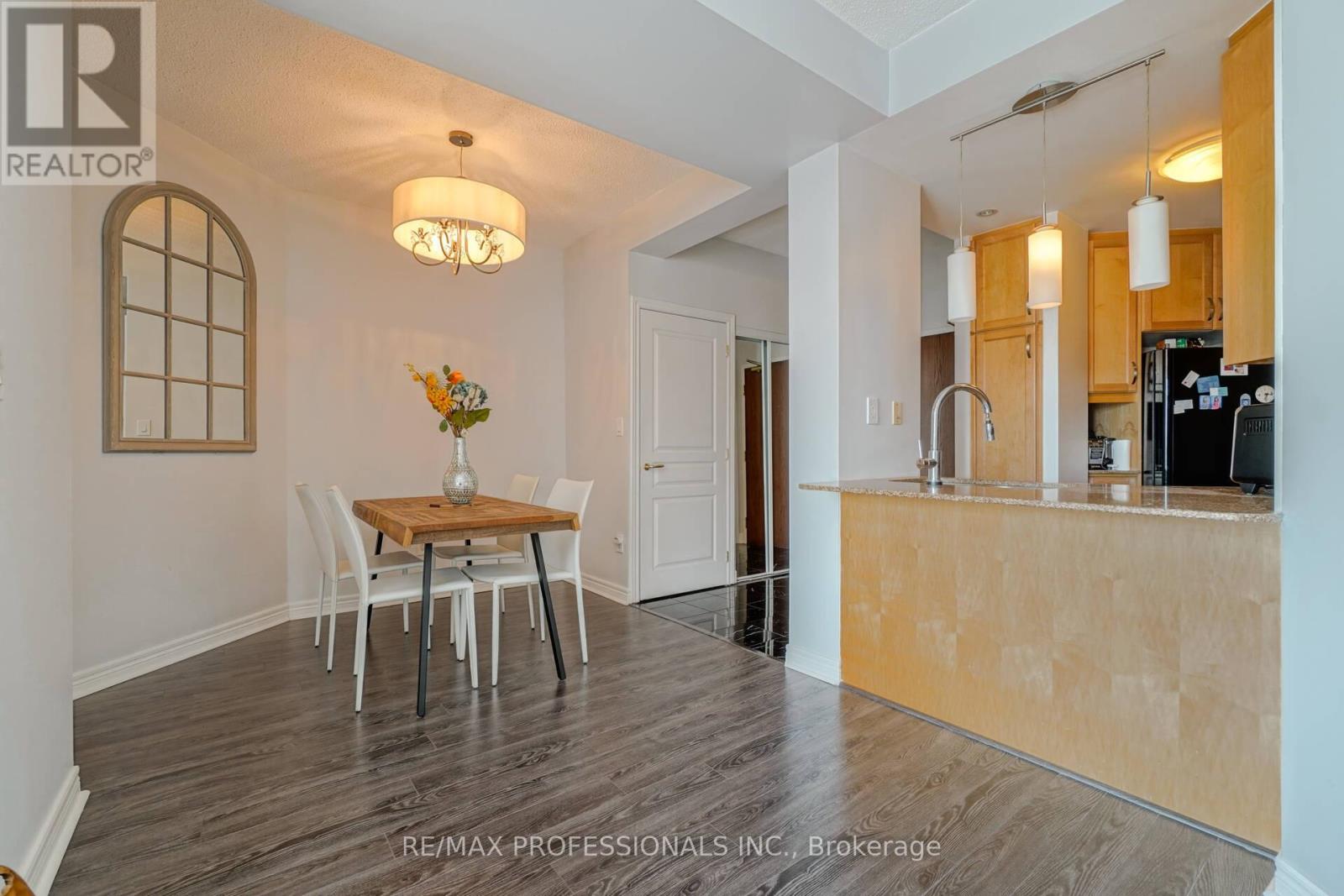 1107 - 100 Hayden Street, Toronto, Ontario  M4Y 3C7 - Photo 18 - C12264053