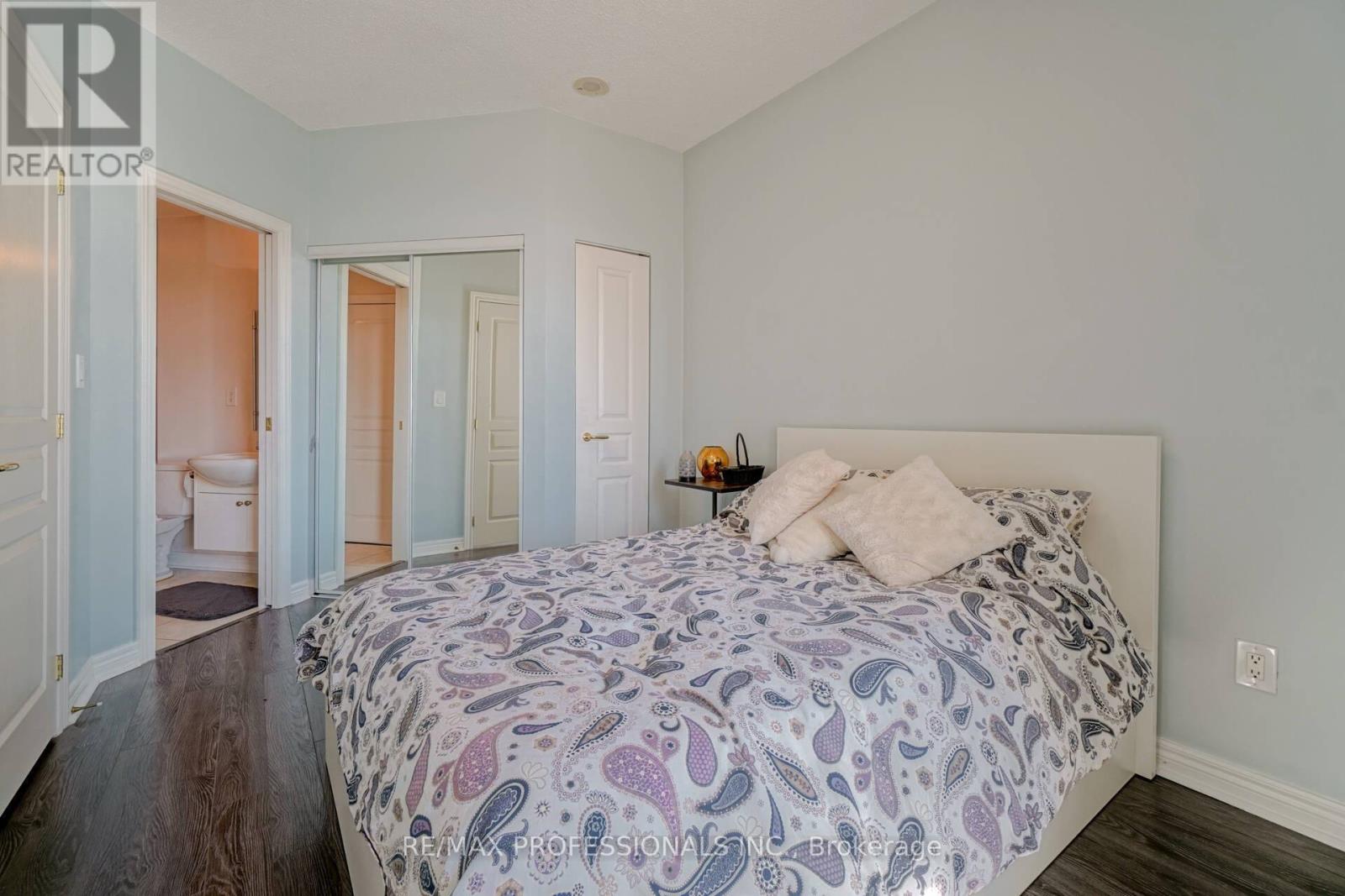 1107 - 100 Hayden Street, Toronto, Ontario  M4Y 3C7 - Photo 21 - C12264053