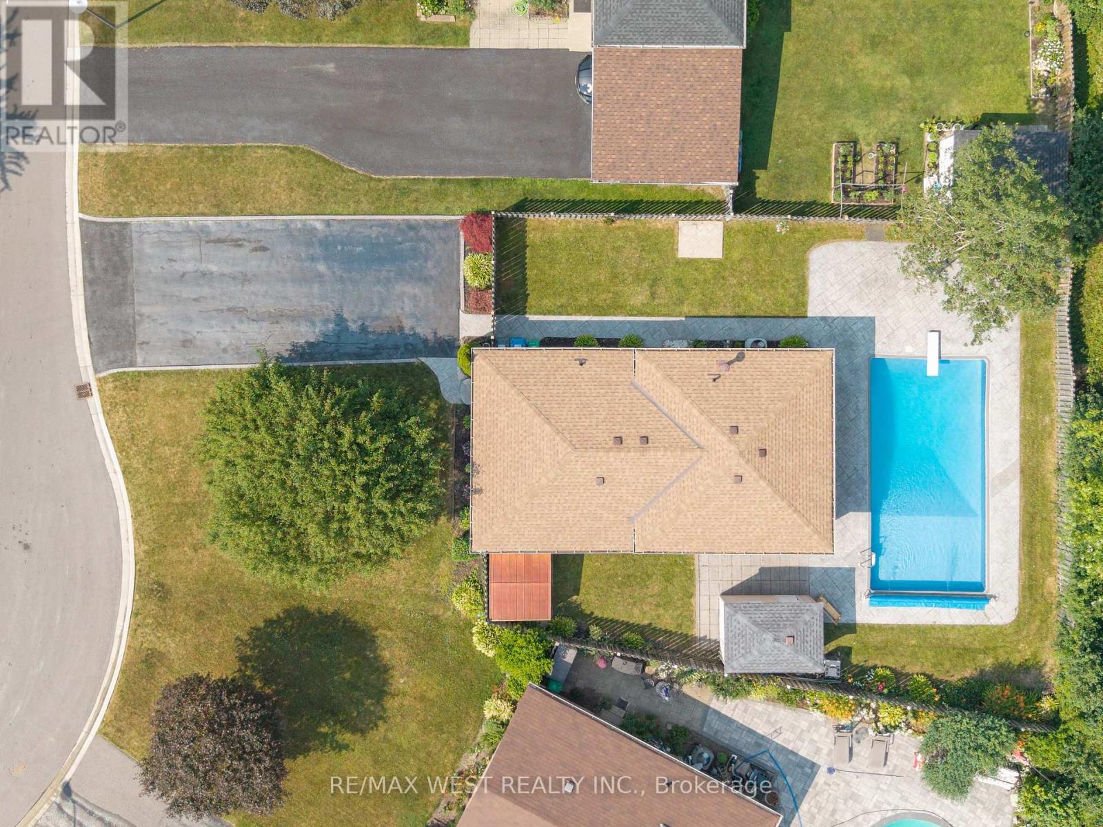 44 Fidelia Crescent, Brampton, Ontario  L6T 3P8 - Photo 40 - W12263733